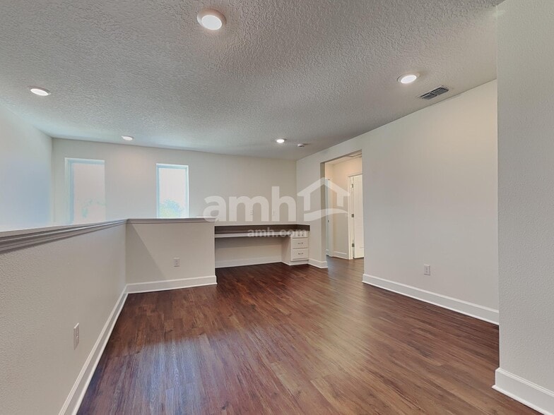 Building Photo - 2126 Saffron Walden Dr