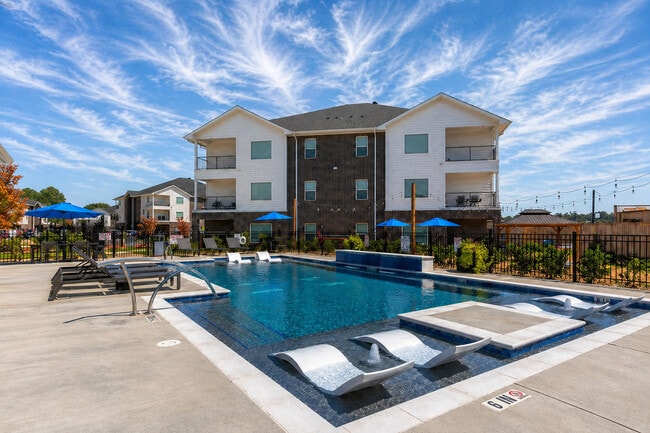 Resort-Style Pool - The Residences at Toler