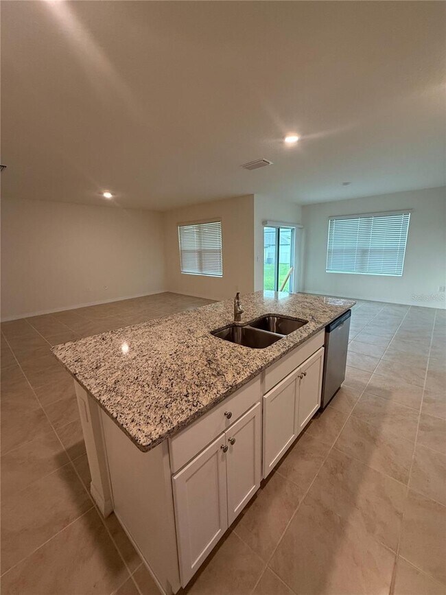 Building Photo - 2109 Doe Run Dr