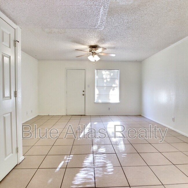Building Photo - 3830 Coates Cir