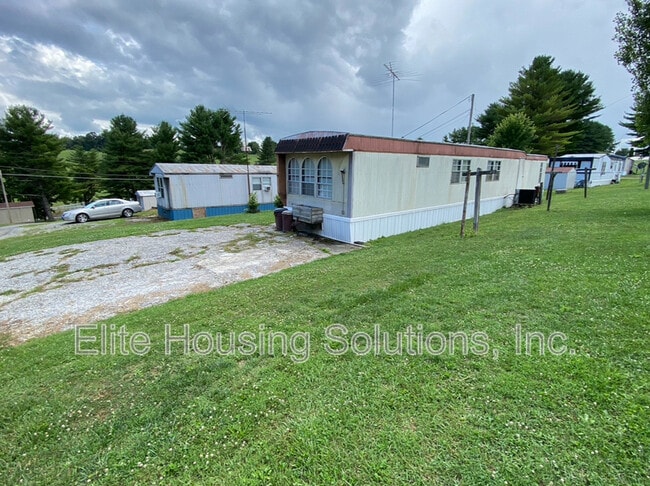 Building Photo - 1380 Old Stage Rd