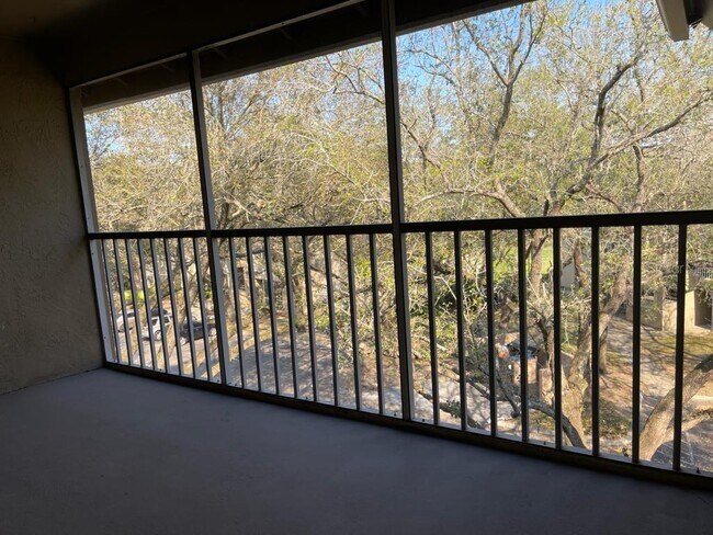 Building Photo - 623 Dory Ln