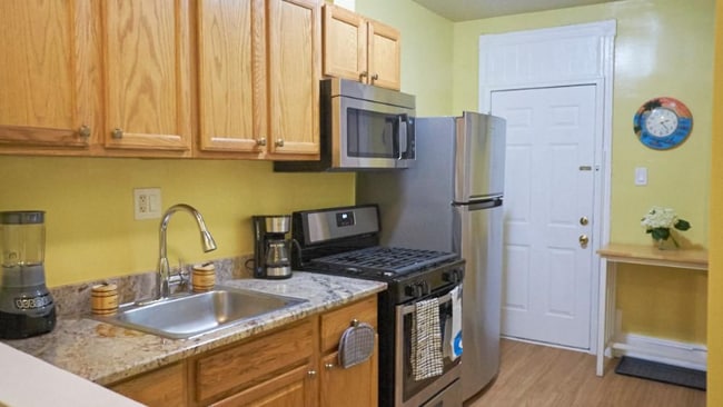 Building Photo - 528 Hobart Pl NW