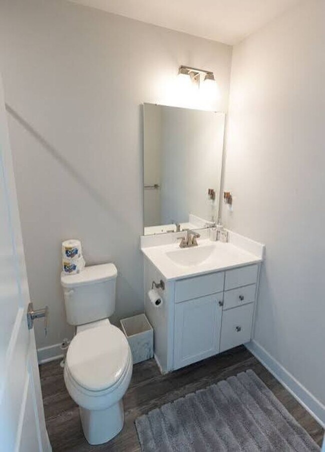 Building Photo - Available Now! Discover urban living at its finest in this 4-level gem!