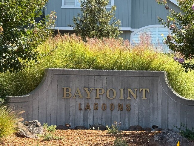 Building Photo - 184 Baypoint Dr