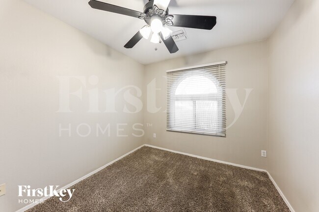 Building Photo - 5314 W Altadena Ave