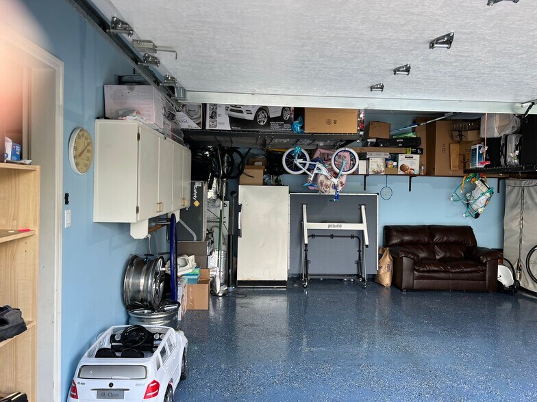 Building Photo - 2346 NE Ashton Way