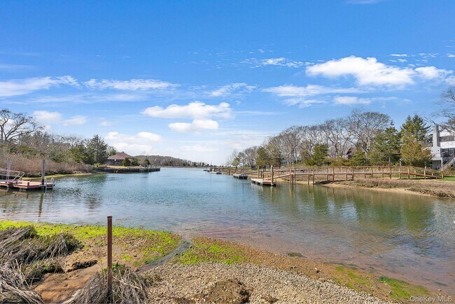 Building Photo - 37 Noyack Harbor Rd