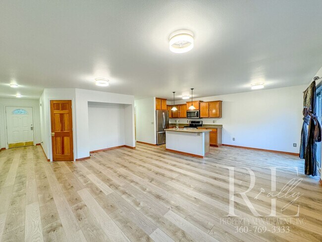 Building Photo - Modern 3-Bed Home with Gardens, Greenhouse...
