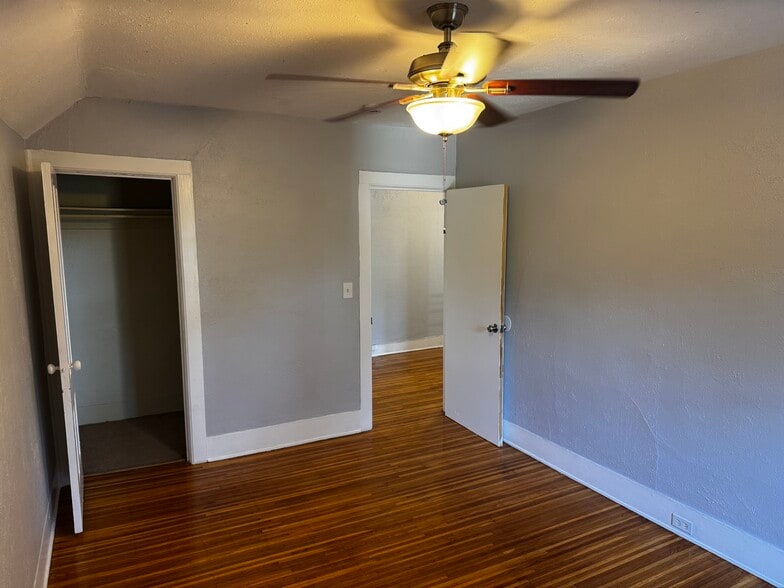 Building Photo - 3774 Lake Ave