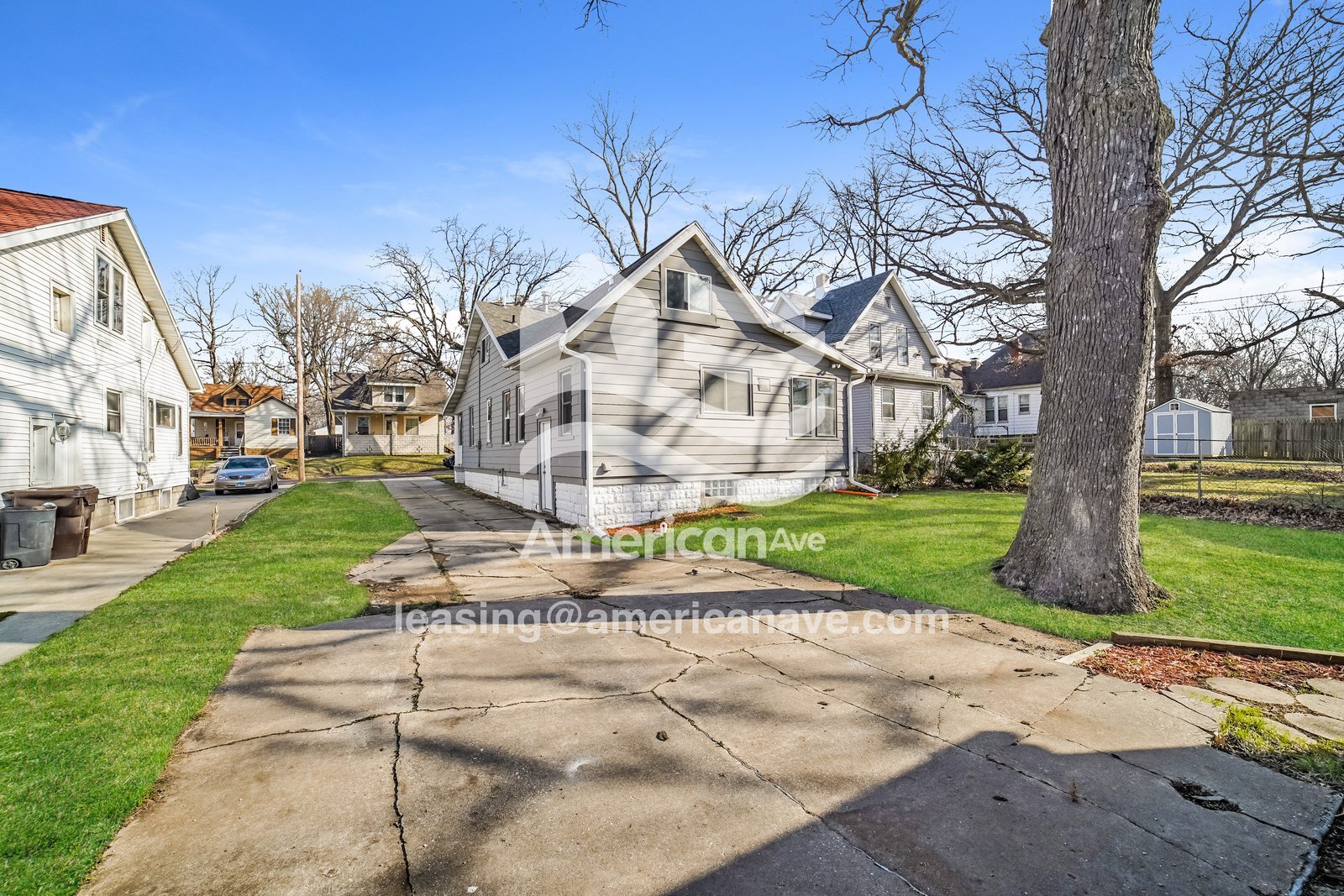 Building Photo - 1214 E Corrington Ave