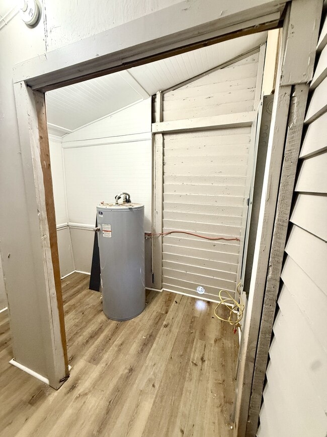 Building Photo - 410 Law St