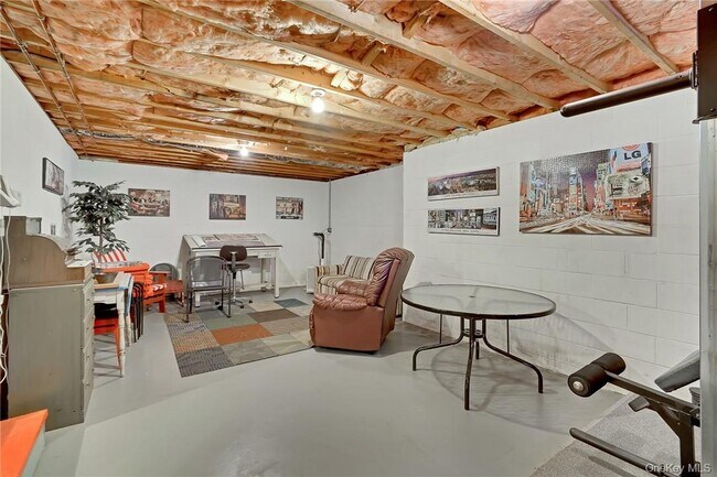 Building Photo - 99 Summit Ave