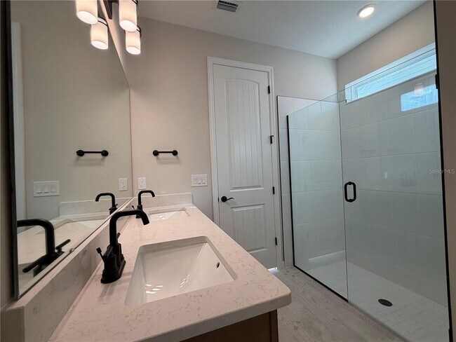 Building Photo - 5648 Flame Vine Wy