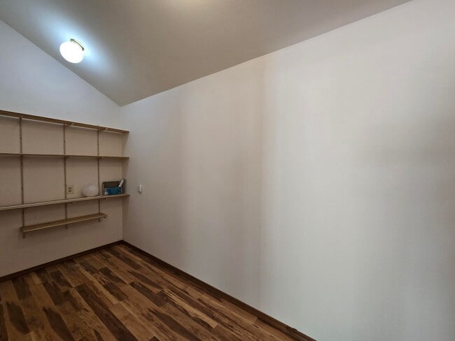 Building Photo - Charming Home on .34 acres!