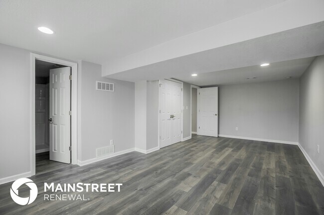 Building Photo - 4400 NW 50th St
