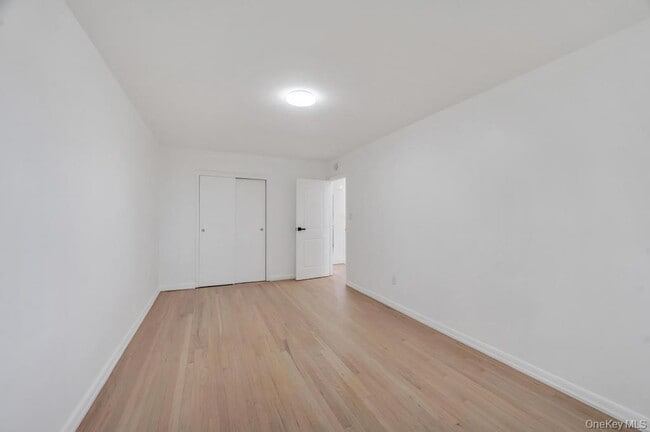 Building Photo - 74-16 85th Rd