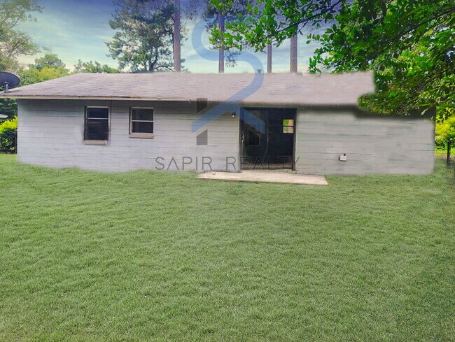 Building Photo - 4458 Pinedale Dr