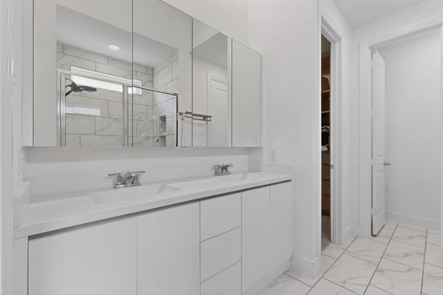 Building Photo - 15049 Chipwood Dr