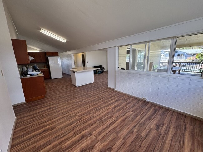 Building Photo - 6270 Upolo Pl