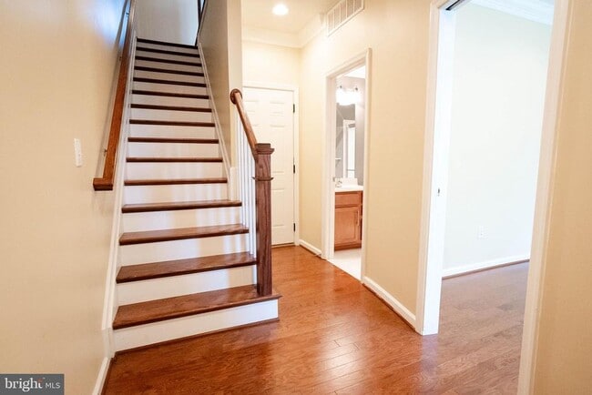 Building Photo - 815 Fair Winds Way
