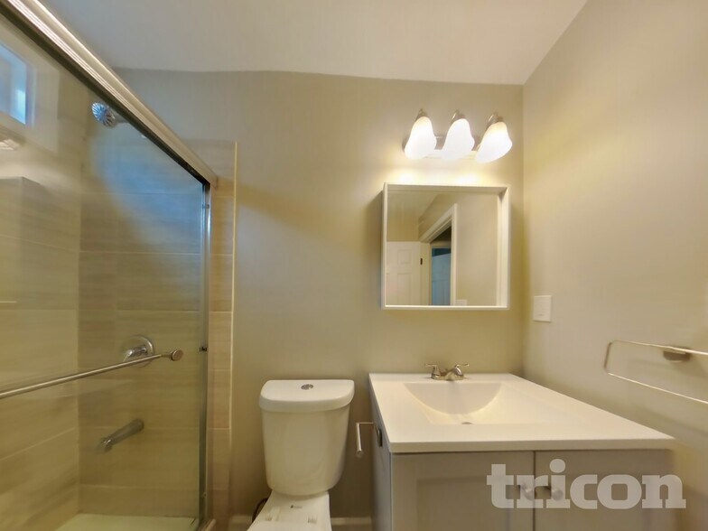 Building Photo - 47 Rosemont Ct