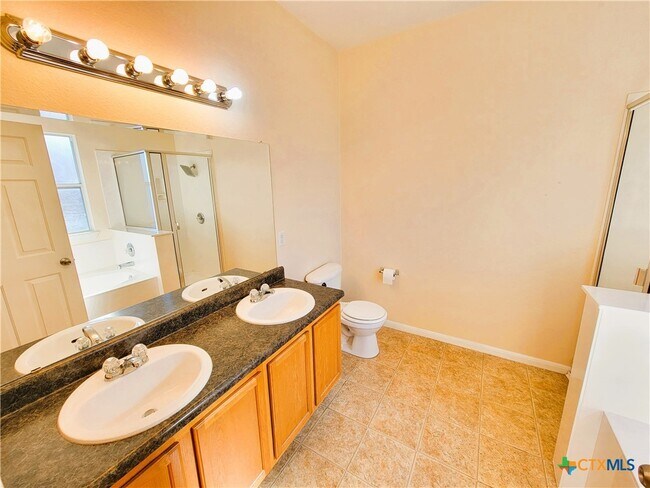 Building Photo - 610 Taurus Dr