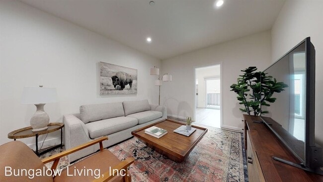 Building Photo - 1516 Colby Ave