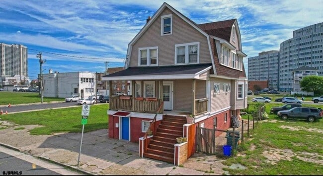 Primary Photo - 205 S Vermont Ave