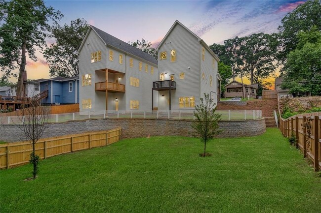Building Photo - 830 Gaston St SW