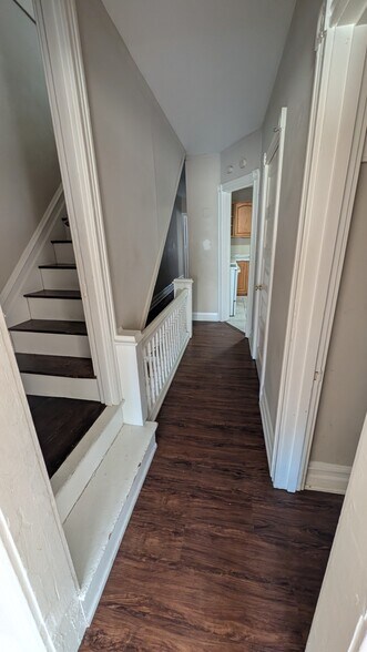 Building Photo - 238 S Madison St