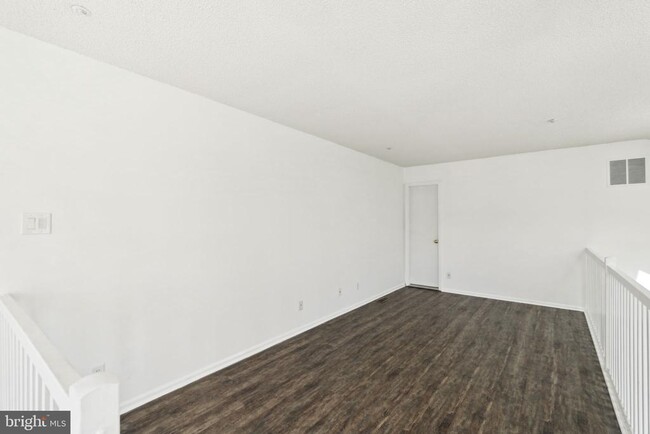 Building Photo - 4202 Aberdeen Ln