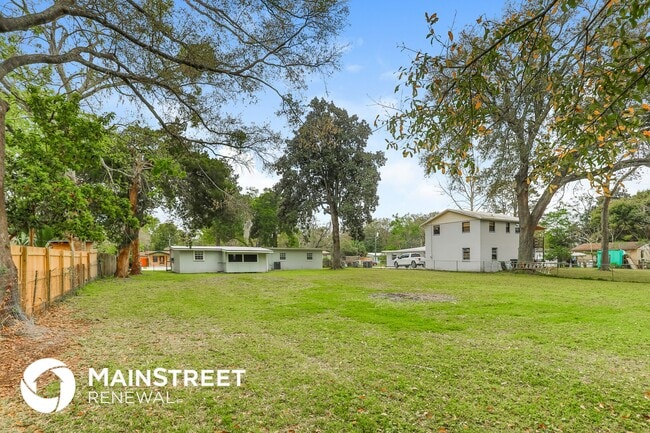 Building Photo - 3114 Hampton Ave E