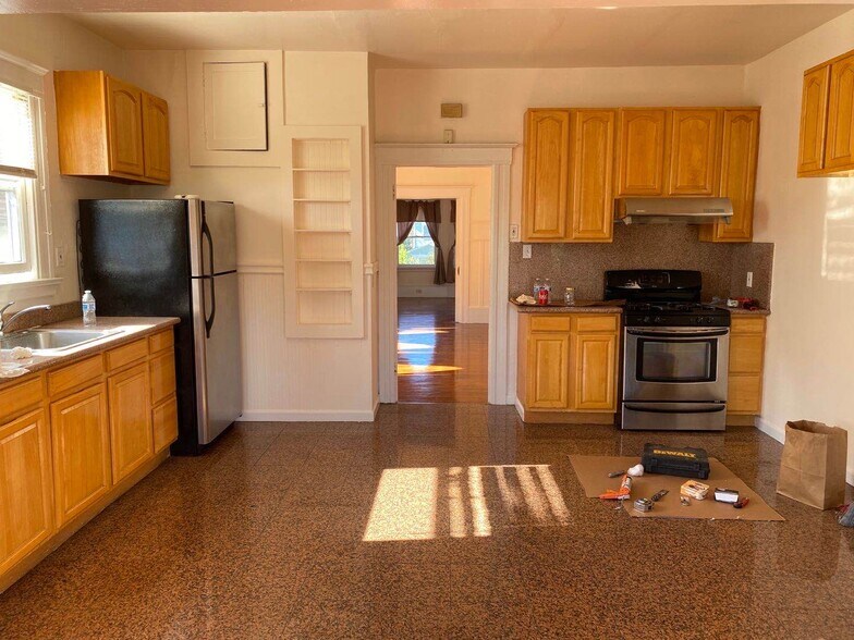 Building Photo - 770 Buena Vista Ave