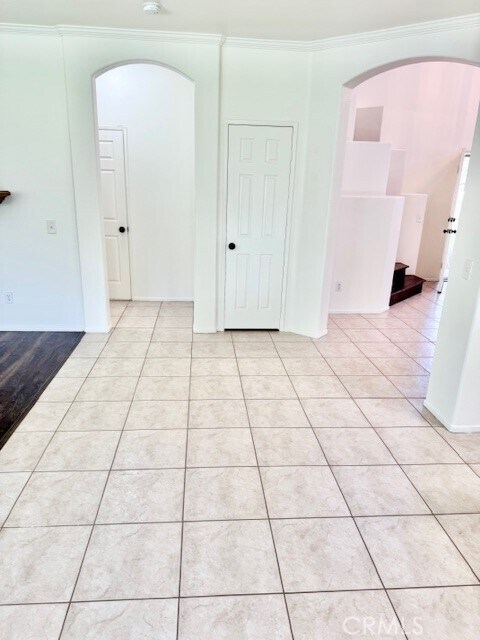 Building Photo - 10200 Cartagena Dr