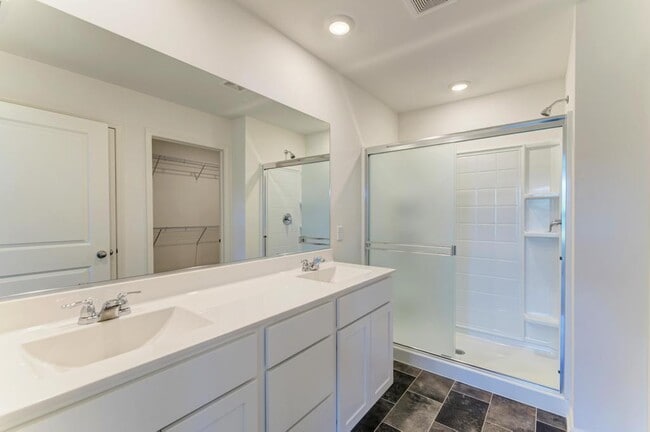 Building Photo - 1870 Canyon Creek Dr