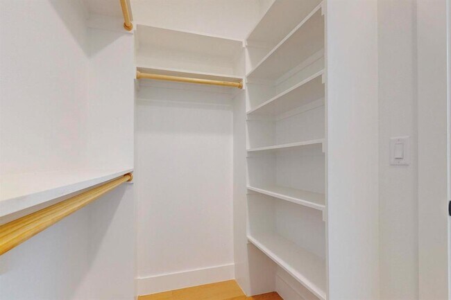 Building Photo - 4800 Prock Ln