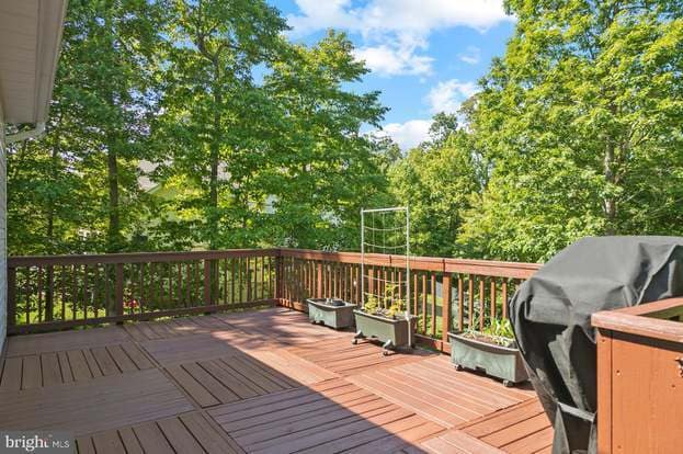 Building Photo - 22388 Deerpath Ct