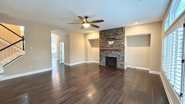 Building Photo - Stunning Cumming Executive Home, Hand Scraped Hardwoods, Custom Upgrades!