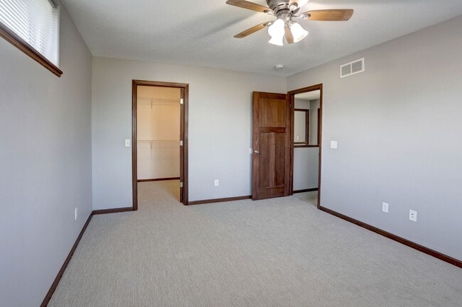 Building Photo - 205 Partridge Path