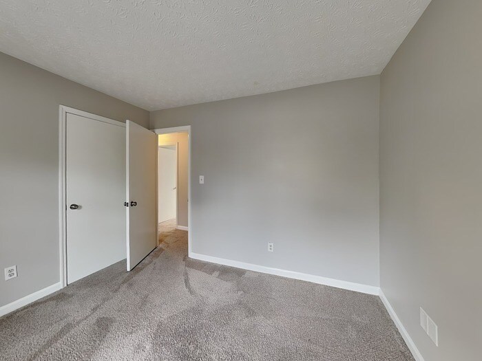 Building Photo - 5127 Galbraith Cir