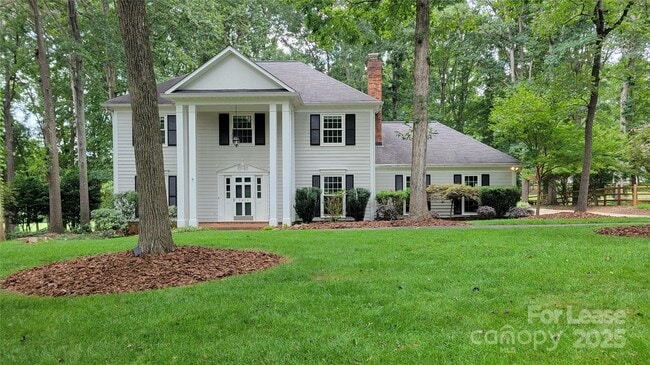 Building Photo - 9424 Whitethorn Dr
