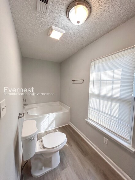 Building Photo - 1228 Capps Hollow Dr