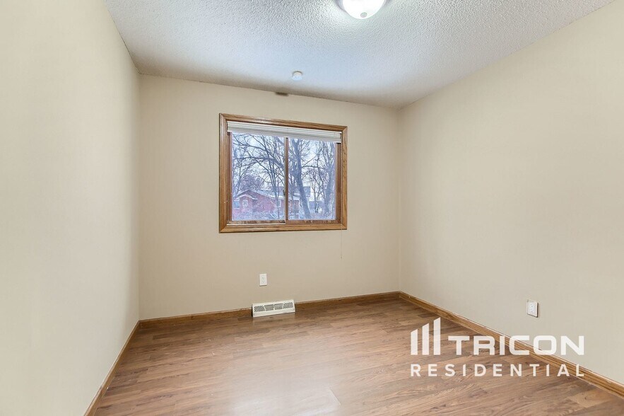Building Photo - 4966 143rd St W