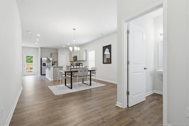 Building Photo - 594 Melbourne Dr