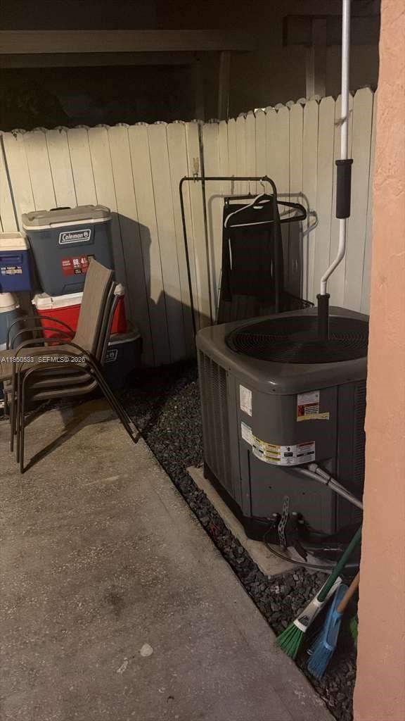 Building Photo - 2351 W 74th St