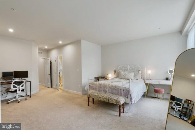 Building Photo - 43011 Prophecy Terrace