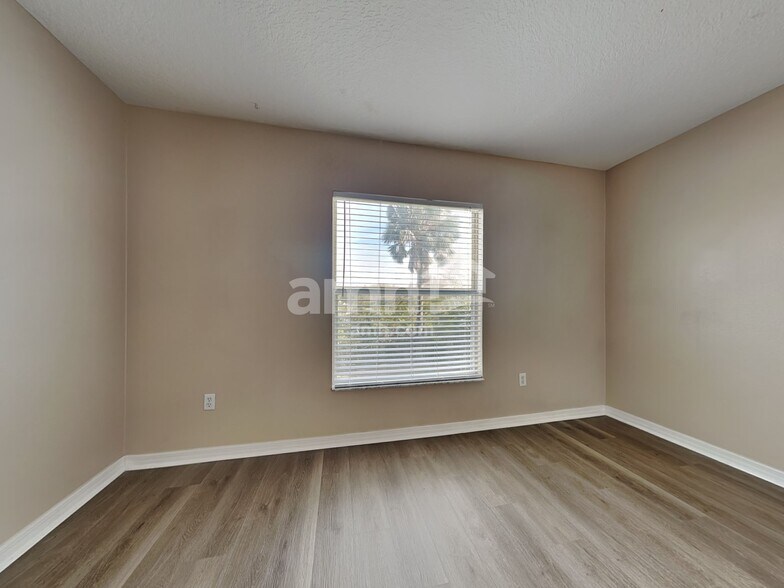 Building Photo - 15534 Lake Bella Vista Dr