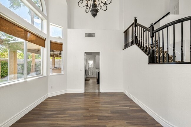 Building Photo - Welcome Home to Fall in Love with This Stu...