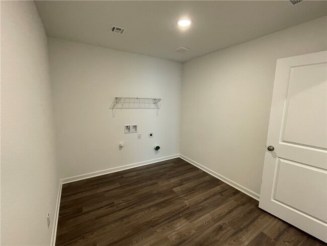 Building Photo - 2411 Vista del Oro